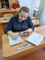 Сдаем ЕГЭ вместе с родителями: семикаракорские мамы и папы сели за парты